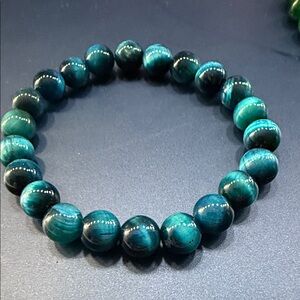 Elegant Teal Beaded Bracelet